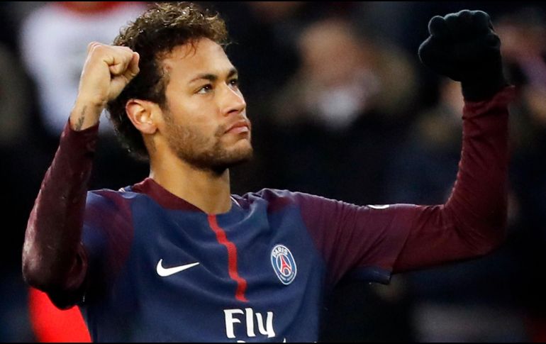 El ambiente en el vestidor del club no es de los mejores, y ya han trascendido varios conflictos por el trato que tiene Neymar. AP