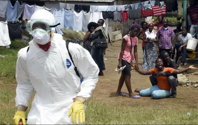 Los médicos intentan estabilizarlos a medida que muestran señales de fiebre, diarrea, vómitos, dolor abdominal y fatiga intensa. AFP / ARCHIVO