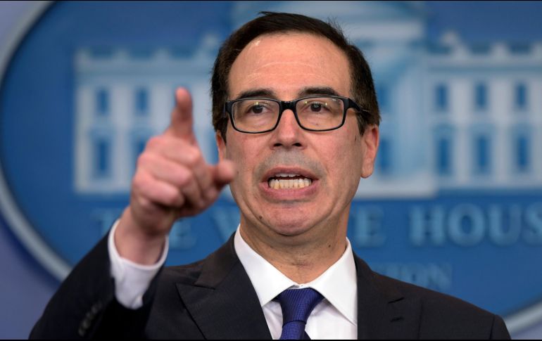 El secretario del Tesoro, Steven Mnuchin, da a conocer la decisión luego de que Trump abandonará el pacto nuclear con Teherán.  AP / ARCHIVO