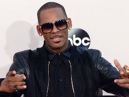 R. Kelly es acusado desde hace años de abusar sexualmente de mujeres jóvenes y menores de edad, pero nunca ha sido condenado. AFP / ARCHIVO