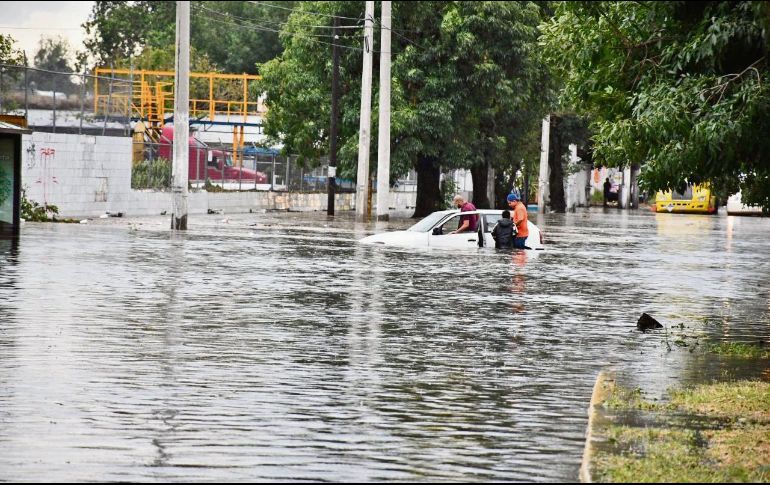 Cruce de las avenidas Artes Plásticas y Gobernador Curiel. Este fin de semana reducirá la intensidad de las lluvias, pero después del miércoles iniciará un nuevo cilo. ESPECIAL