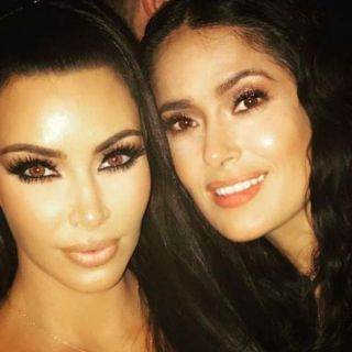 Comparan en Instagram a Salma Hayek con Kim Kardashian