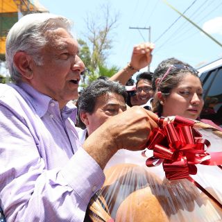 AMLO declina participar en reunión de consejeros de BBVA Bancomer