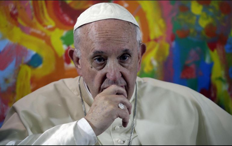El Papa Francisco se reunirá con los obispos chilenos después de haber recibido en el Vaticano el pasado 2 de mayo a las tres víctimas de abusos sexuales. EFE/M. Rossi