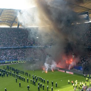 Tras 54 años, el Hamburgo desciende en Alemania