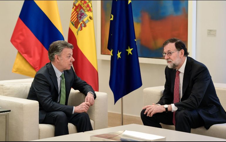 Rajoy y Santos repasaron la actualidad de sus respectivos países y las relaciones bilaterales. AFP / O. del Pozo