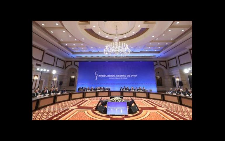 Representantes del Gobierno sirio y de la oposición armada negocian en el proceso de Astaná con la intermediación de Rusia, Turquía e Irán. ESPECIAL