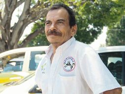 Felipe Rodríguez invirtió todos sus ahorros en el enganche de su nuevo taxi. EL INFORMADOR/E. Barrera