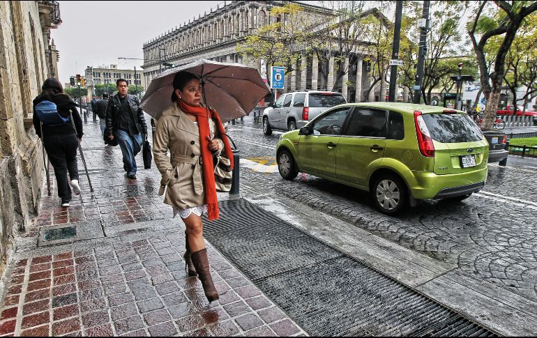 Recomiendan a la población extremar precauciones al salir de casa. EL INFORMADOR/ARCHIVO