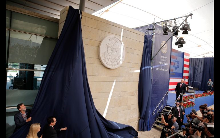El acto inaugural de la nueva embajada de Estados Unidos en Jerusalén. El traslado de la misión diplomática desde Tel Aviv ha enfurecido a los palestinos, que consideran a Jerusalén Este, anexionada por Israel, como la capital de su futuro estado. AP/S. Scheiner