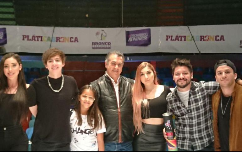 El evento, denominado #PlatiCaBronca duró casi una hora y 45 minutos. FACEBOOK / @JaimeRodriguezElBronco