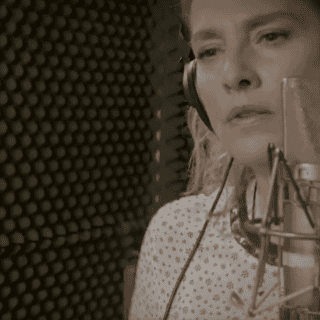 Beatriz Gutiérrez Müller, esposa de AMLO, lanza nueva canción