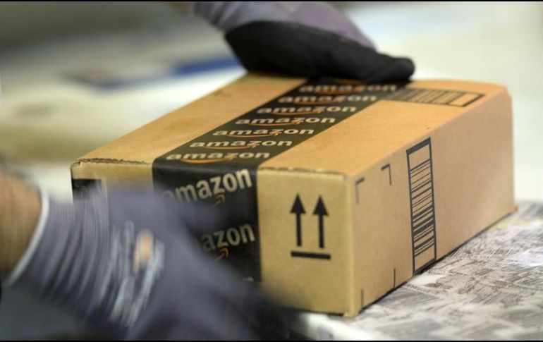 Los paquetes elegibles para ser entregados en Puntos de entrega Amazon en Oxxo deben tener una circunferencia de hasta 1.54 metros y un peso menor a 10 kilogramos. AFP / ARCHIVO