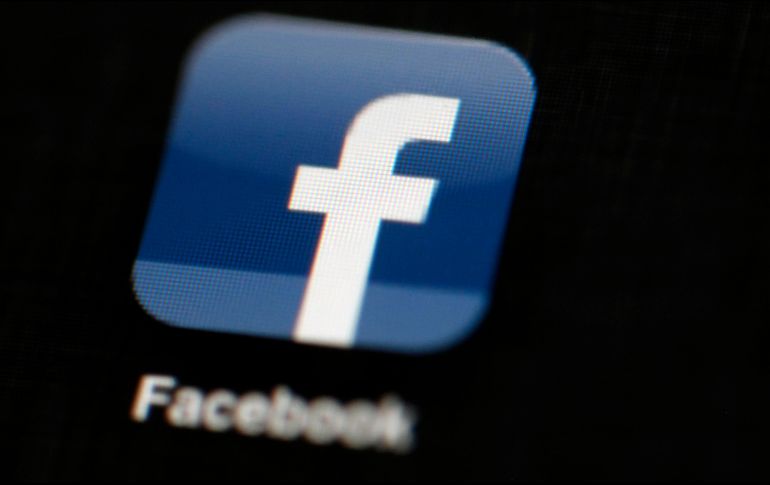 Facebook indica que además ofrece sugerencias sobre aspectos como la seguridad y el informe de contenido. AP / ARCHIVO
