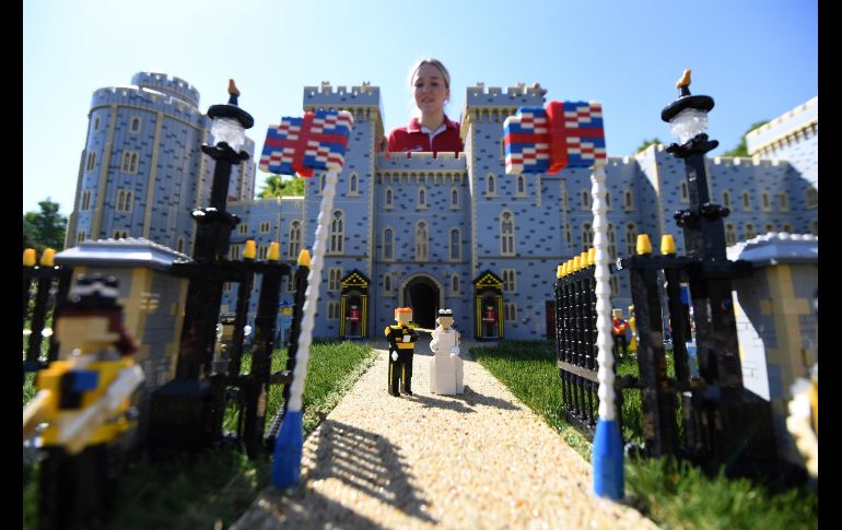 Recreación de la boda real con piezas de Lego en Legoland en Windsor. EFE/ N. Hall