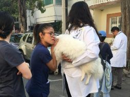 El gobierno de Ciudad de México no reporta daños de consideración, aunque sí hubo personas que desalojaron sus casas. TWITTER / @CentroVeMe