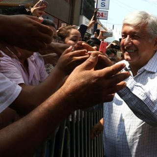 Que Fox agarre la matraca y que haga campaña por Meade, dice AMLO
