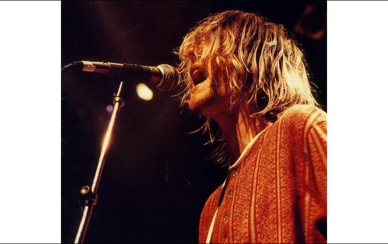 Un periodista buscaba la liberación de 55 fotografías en un intento por demostrar que Cobain no se suicidó en 1994, sino que fue asesinado. ESPECIAL / ARCHIVO
