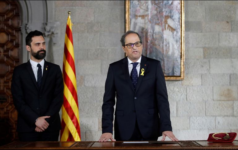 A la hora de juramentar, Torra prometió fidelidad sólo al pueblo de Cataluña. EFE/A. Estévez