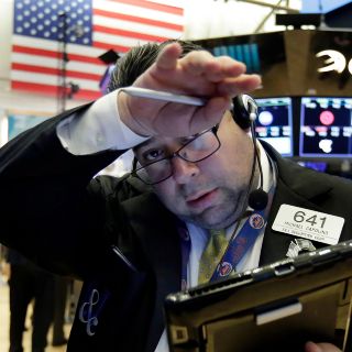 Wall Street opera en terreno negativo