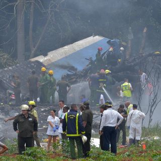 Avión comercial se estrella tras despegar en La Habana