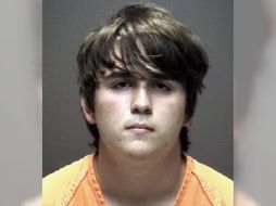  El atacante estaba armado con un rifle AR-15, una pistola, una escopeta y bombas de tubo. AP/ ARCHIVO