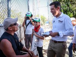 El aspirante al ejecutivo estatal reitero su propuesta de incrementar al 40% la cobertura de educación superior mediante la nueva Universidad de Jalisco. TWITTER / @micasrey