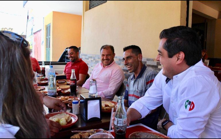 Manuel Salgado visitó las colonias Arcos de Zapopan, Lomas de Zapopan, El Húmedo de Nextipac y Prados de Santa Lucía. TWITTER / @AbelSalgadoP
