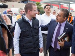 Ricardo Anaya se reunió con migrantes durante su estancia en Tijuana. NOTIMEX/E. Jaramillo