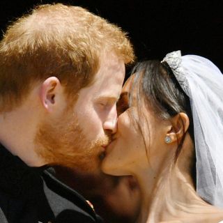 El príncipe Enrique y Meghan Markle son marido y mujer