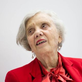 Elena Poniatowska celebra sus 86 años junto a las letras