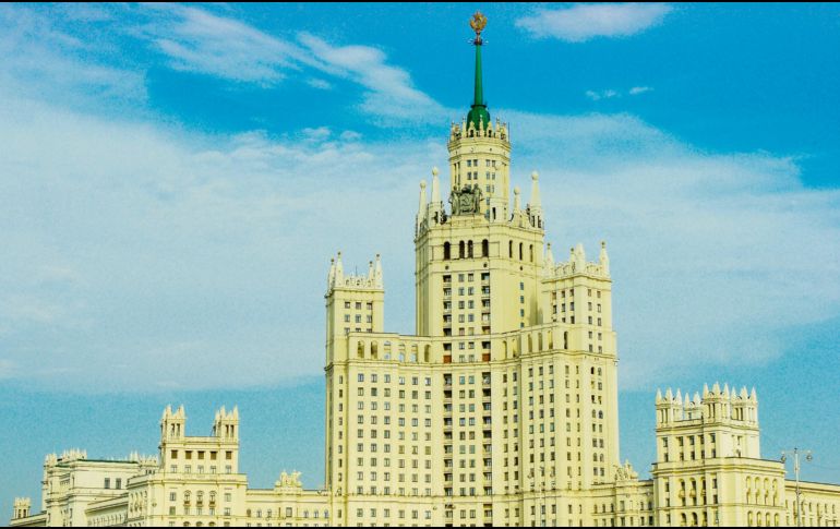 Monumental. La arquitectura de la época soviética le da un toque majestuoso a la urbe. ESPECIAL / PIXABAY