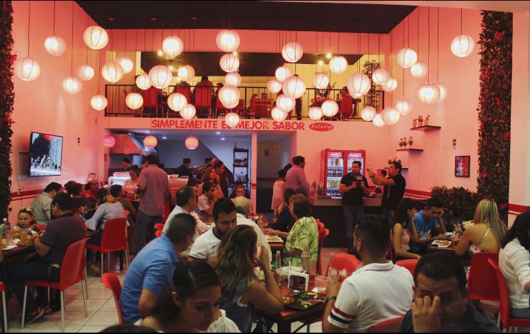 Intensidad y alegría. Buenas porciones de sushi y un ambiente familiar, el combo que ofrece el recinto a los comensales. EL INFORMADOR / F. Gozález