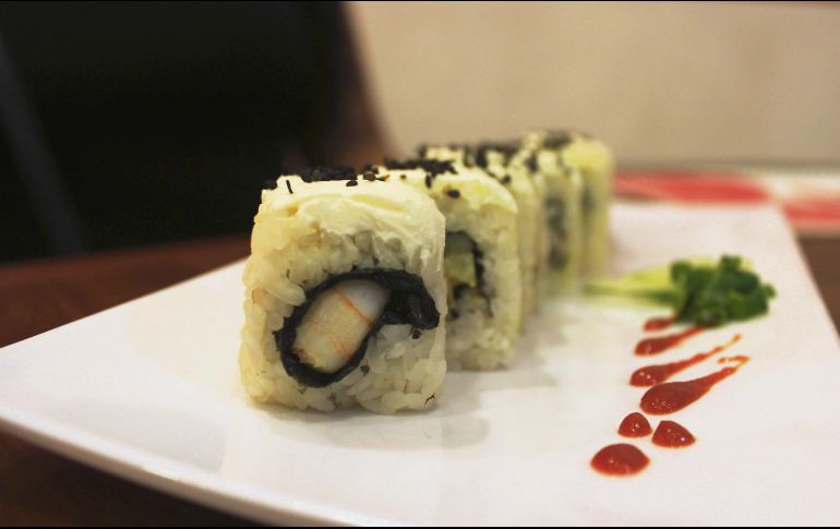 Intensidad y alegría. Buenas porciones de sushi y un ambiente familiar, el combo que ofrece el recinto a los comensales. EL INFORMADOR / F. Gozález
