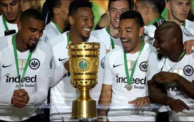 El Eintracht sorprendió derrotando por 2-1 al Bayern para quedarse con el título copero. TWITTER/@MarcoFabian_10