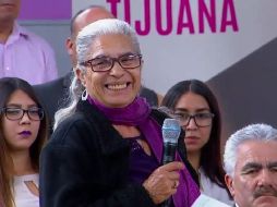 La ciudadana se presentó por su nombre y dijo que tenía 40 años de vivir en Tijuana. YOUTUBE@INETV