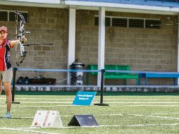 Enfocada. Linda Ochoa tiró 11 flechas perfectas hace una semana en Florida. EL INFORMADOR