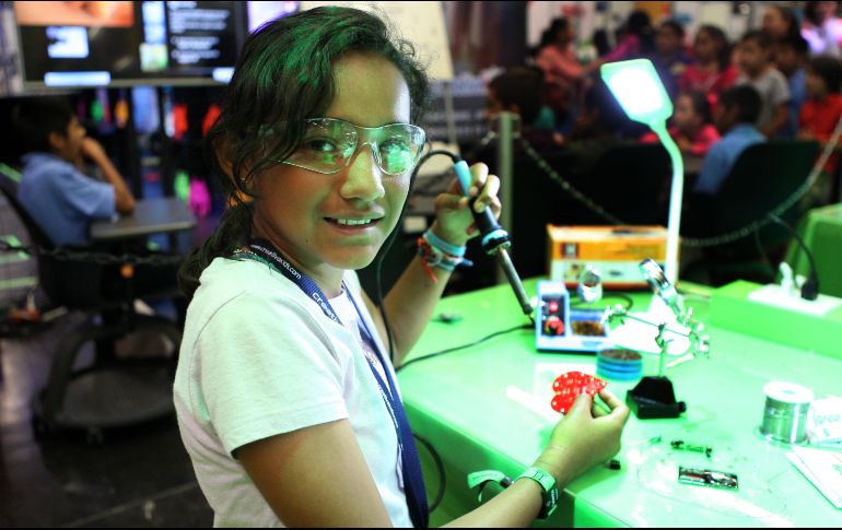 La intención de proyecto es despertar el interés de las jóvenes en carreras de las áreas de ciencia, tecnología, ingeniería y matemáticas. EL INFORMADOR/ARCHIVO