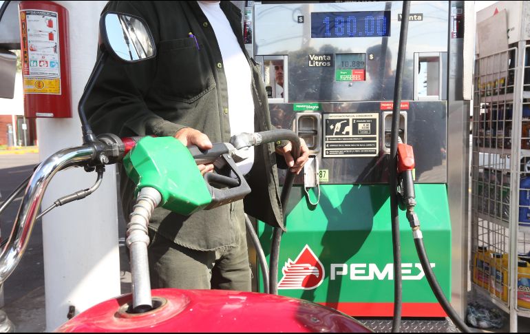 Destacan que en el país no hay una capacidad de aprovisionamiento de combustibles en un costo adecuado para el consumidor. EL INFORMADOR/ARCHIVO