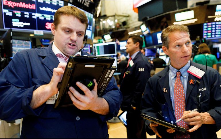 El Dow Jones sumó 297.13 puntos, hasta 25 mil 012.22 enteros. EFE / J. Lane