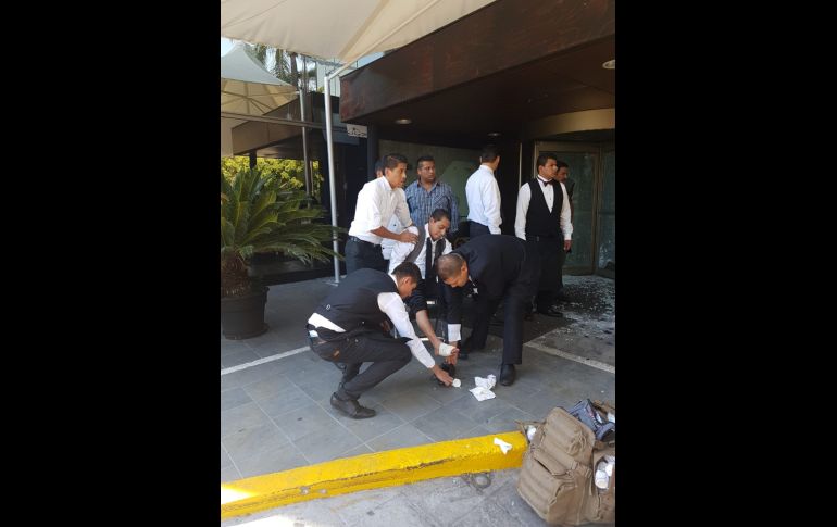 La Fiscalía General de Jalisco ha confirmado cuatro personas lesionadas: tres civiles y un elemento de la Fiscalía. ESPECIAL