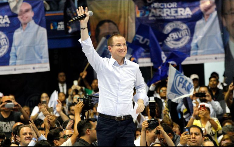 Ricardo Anaya encabezó un mitin en el gimnasio Juan de la Barrera, en la delegación Benito Juárez de la Ciudad de México. NOTIMEX/J. Lira