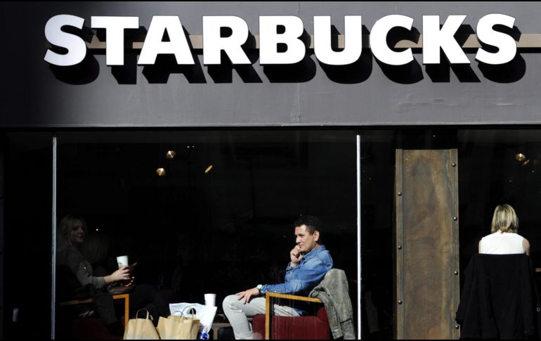 A pesar de esta política de puertas abiertas, se establecerá una serie de límites, y seguirá sin permitir que nadie duerma, fume o utilice drogas en sus establecimientos. EFE / ARCHIVO