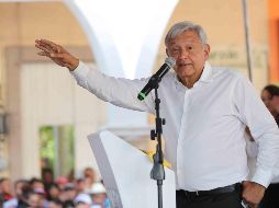López Obrador presenta al ex fiscal electoral durante su visita en Jalisco, sumándolo a su campaña rumbo a las elecciones del primero de julio.  SUN / V. Rosas