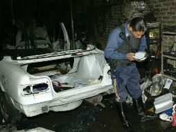 De acuerdo con la Fiscalía, las arrestadas estarían relacionadas con banda dedicada a vender autos robados. ARCHIVO /