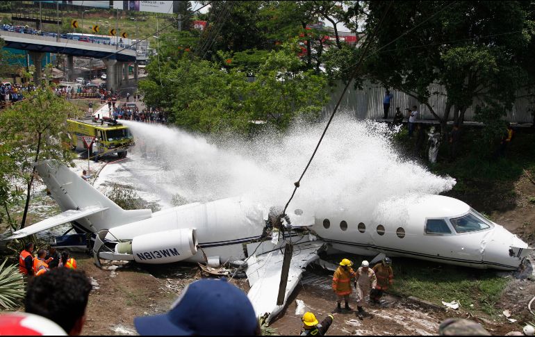 El jet ejecutivo procedía de Austin, Texas, al parecer con un grupo de empresarios estadounidenses. AP/ F. Antonio
