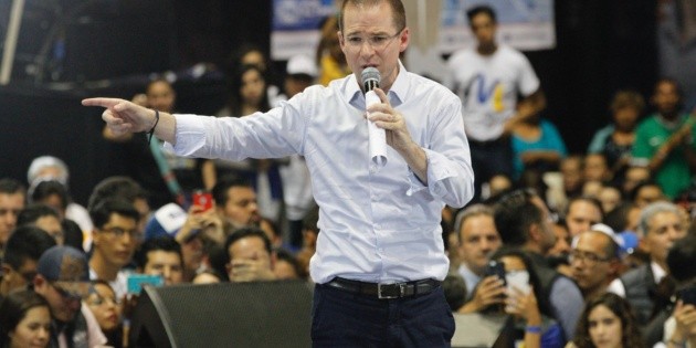 Anaya sostiene que 39 d&iacute;as bastan para vencer a L&oacute;pez Obrador