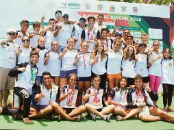 El equipo de clavados del Code Jalisco terminó en el primer lugar del medallero con 19 oros, 15 platas y 19 bronces. ESPECIAL/CODE JALISCO