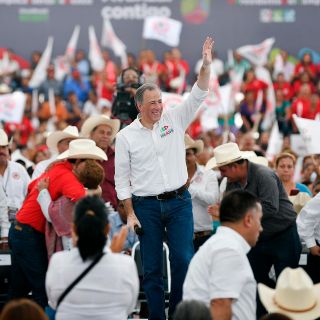 Meade presenta ejes para el campo