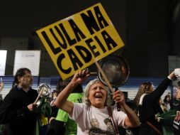 Lula fue condenado en segunda instancia por beneficiarse de un departamento de tres plantas en la localidad costera de Guarujá, en el litoral de Sao Paulo, a cambio de favores políticos a la constructora OAS. AP / ARCHIVO